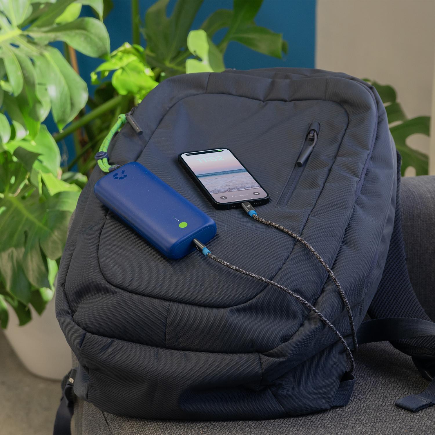 Champ Pro Portable Charger 20.000 mAh Nebula Dark Blue - Image 3